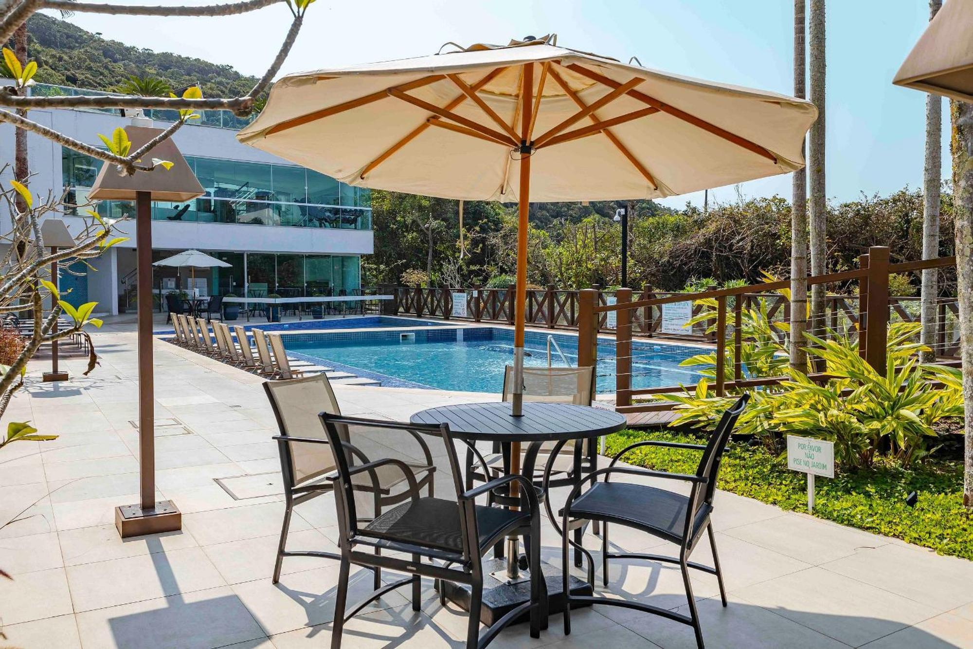 Varandas do Atlântico, Fabuloso Apto em Condo Frente Mar com Piscina Climatizada - 3 quartos 6 pessoas Bombinhas Exterior foto
